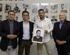 西班牙人主教练