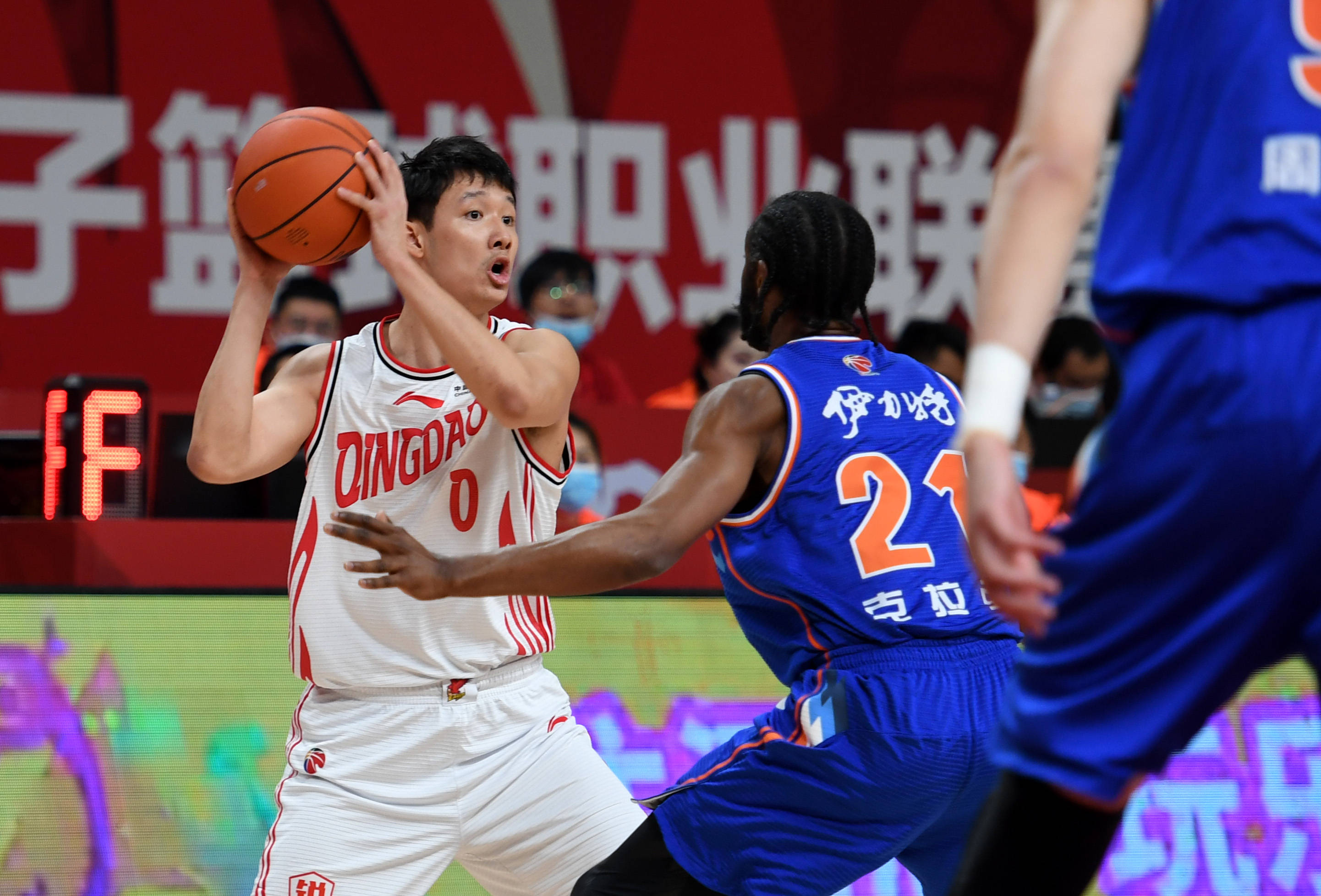 星空体育官方网站-篮球裁判员判罚标准是